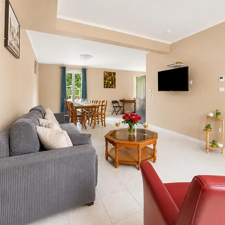 Σπίτι διακοπών Maison Renovee 4 Chambres, Calme Et Convivialite