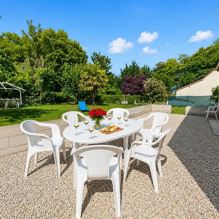Maison Renovee 4 Chambres, Calme Et Convivialite