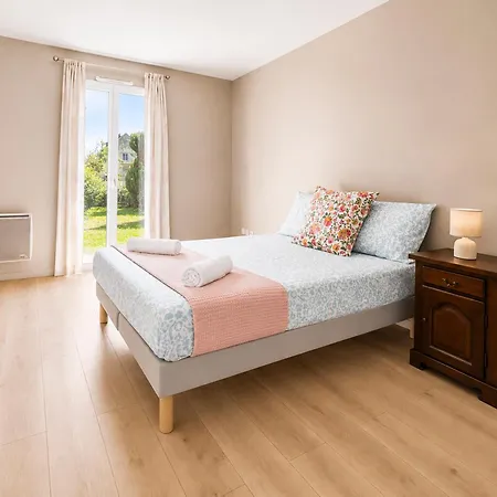 Maison Renovee 4 Chambres, Calme Et Convivialite Σπίτι διακοπών *