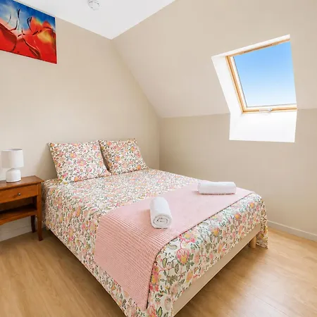 Σπίτι διακοπών Maison Renovee 4 Chambres, Calme Et Convivialite